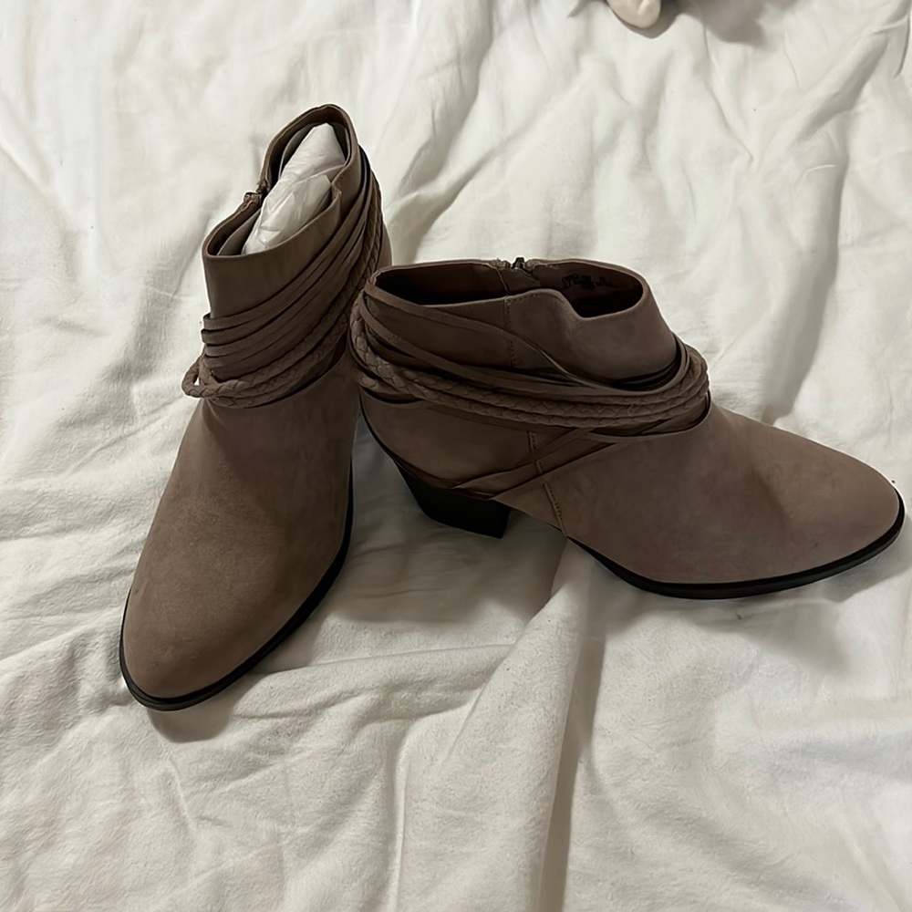 Suede boots